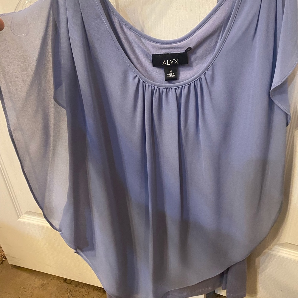 Lavender color top. - Picture 2 of 5